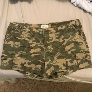 Old navy camo cargo shorts